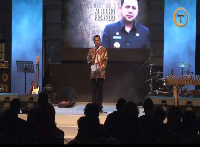 gubernur-lampung-dipanggil-komisi-iii-dpr