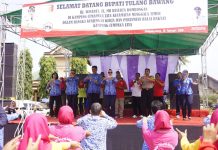 Bupati Winarti Ajak Wakapolres Main Tenis Meja