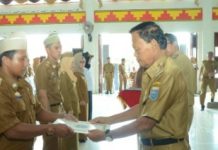 Walikota Pairin Serahkan 252 SK Pengangkatan CPNS