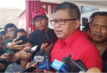 Di Tuba, Hasto Sebut Lawan Politik Jokowi Galau